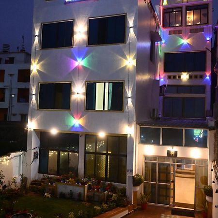 Hotel The Finch Puri Exterior foto